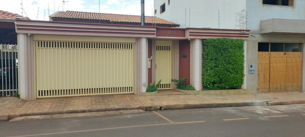 Casa - Venda - Centro - Conceio das Alagoas - MG
